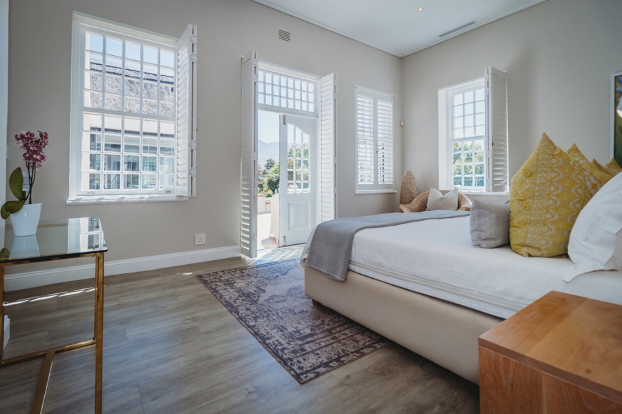 5 Bedroom Property for Sale in Glenwood Western Cape